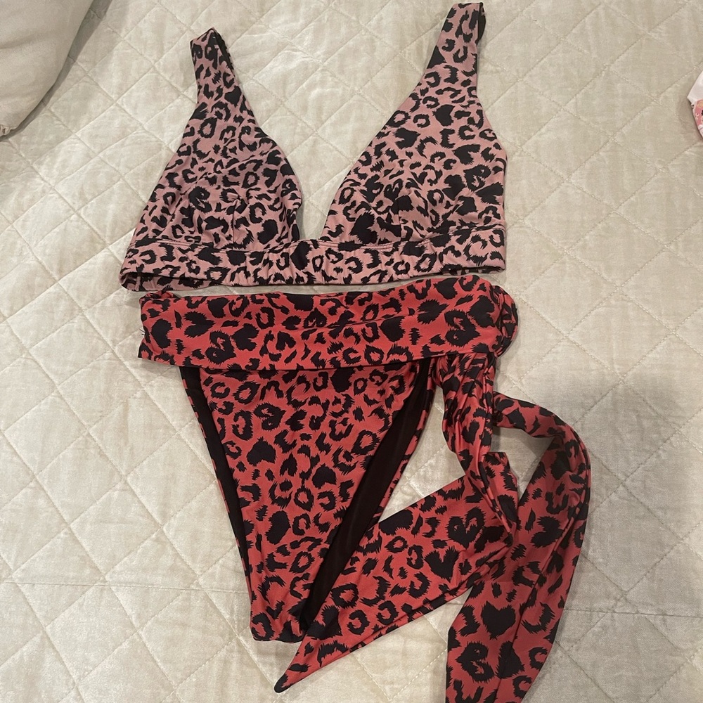 BeachRiot Bikini *READ DESCRIPTION FOR SIZE*